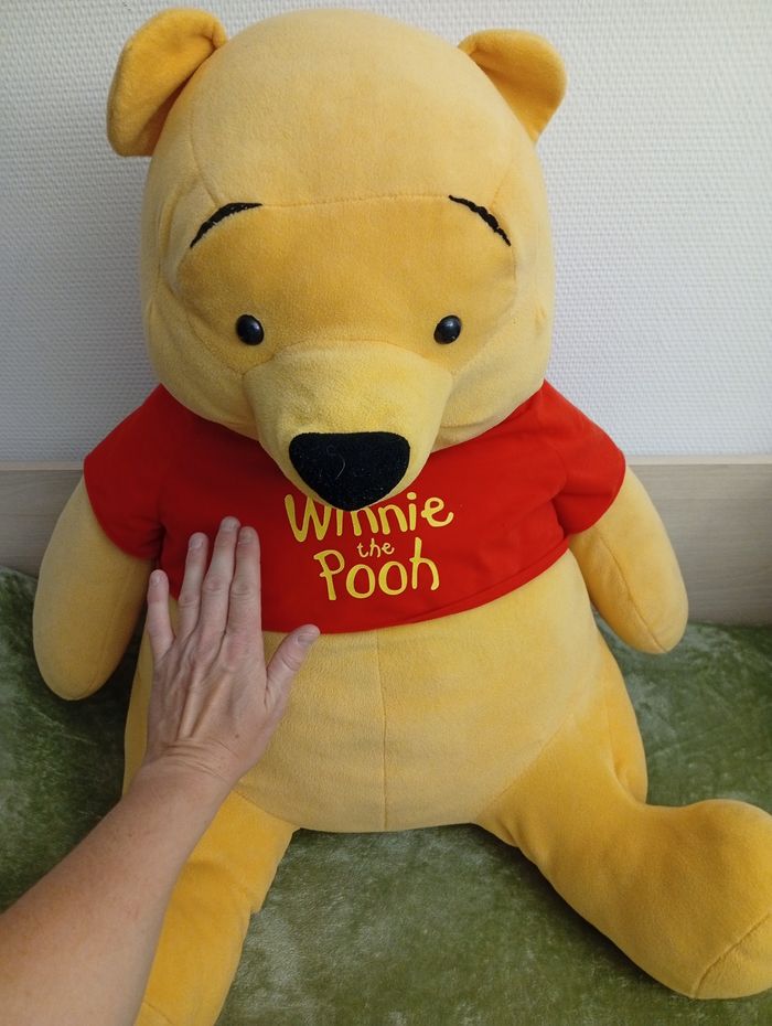 Peluche xxl Winnie l'ourson 70 cm - photo numéro 3