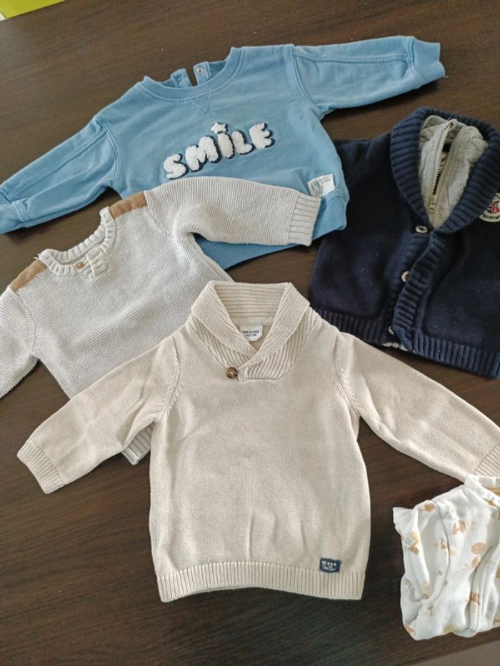 Lot garçon 4 pulls et 1 gilet 9 mois 71 cm - photo numéro 4