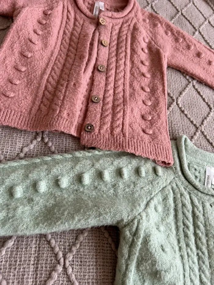 Lot deux gilets chauds 9 mois - photo numéro 3