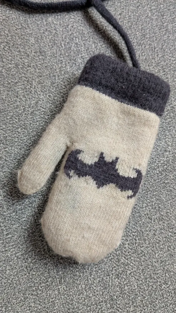 Mouffles gants Batman | 2 ans - photo numéro 3