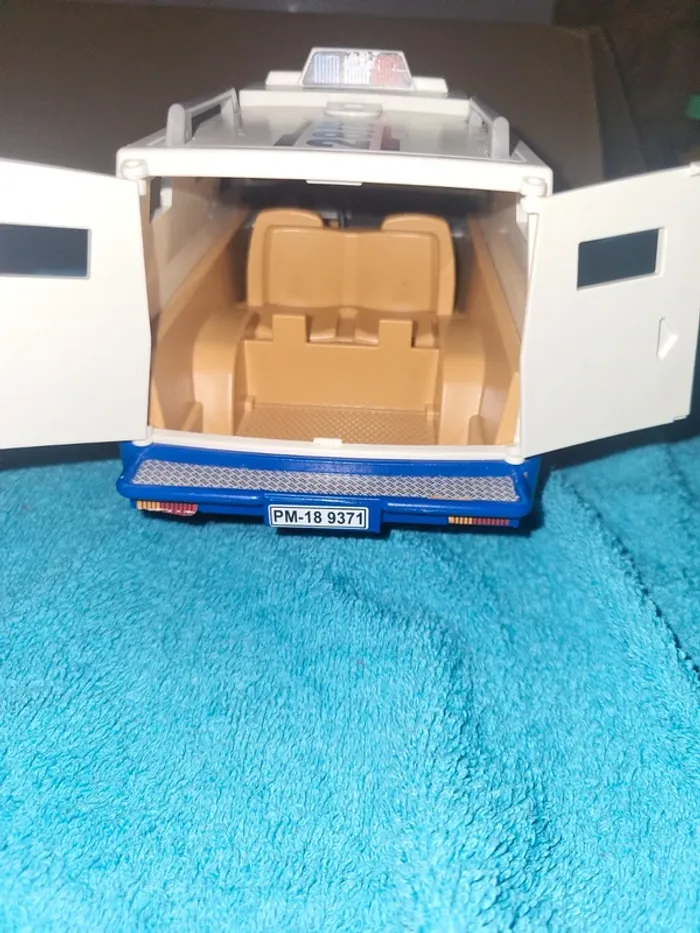 Voiture playmobil - photo numéro 5