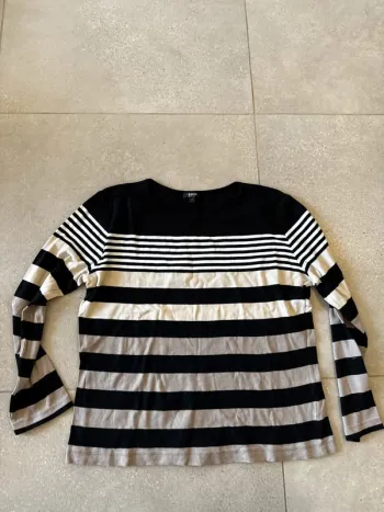 T-shirt en très bon état, taille L