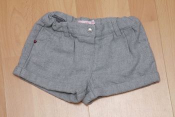 Short fille