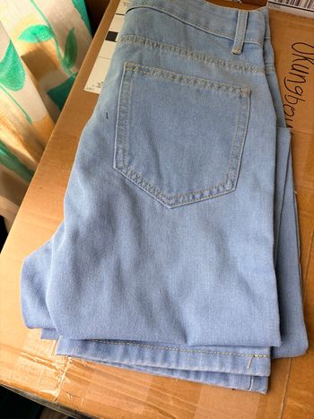 Jean demi-long – Style moderne & confort au quotidien