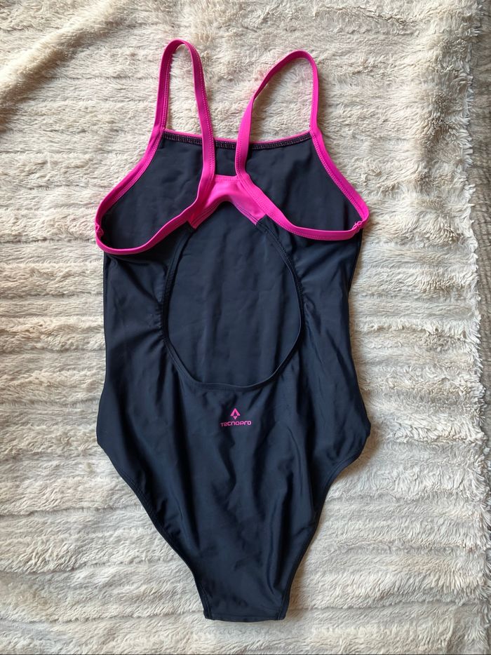Maillot de bain Tecnopro 12 ans (1€50) - photo numéro 3
