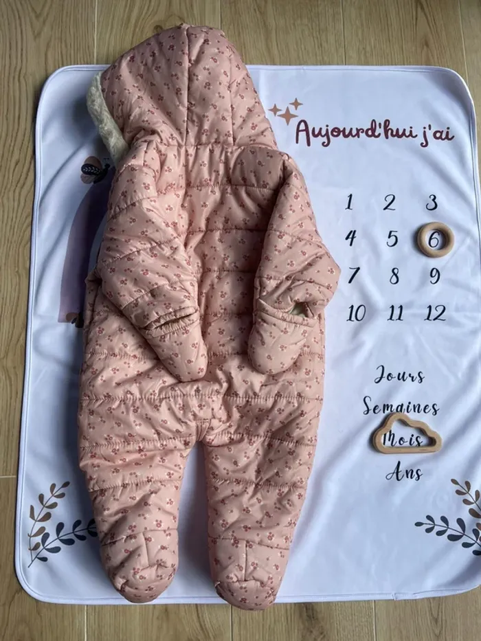 Combinaison d’hiver bébé – Taille 6 mois - photo numéro 2