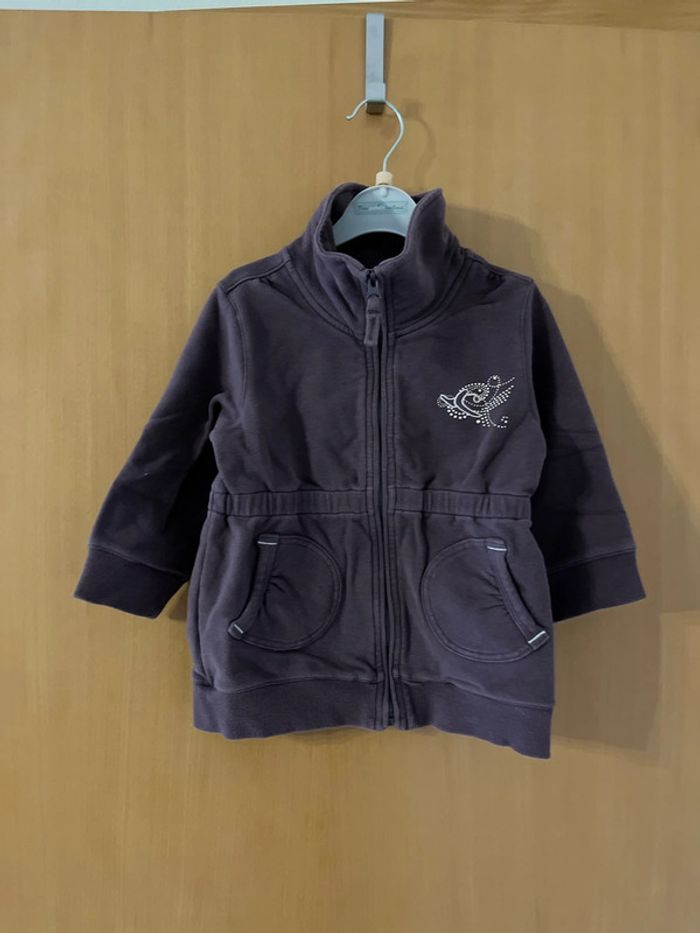 Gilet / sweat parme 2 ans offert pour 3 articles achetés