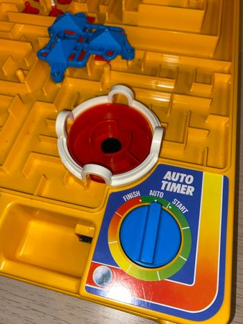 Jeu société Tomy parcours infernal bille labyrinthe