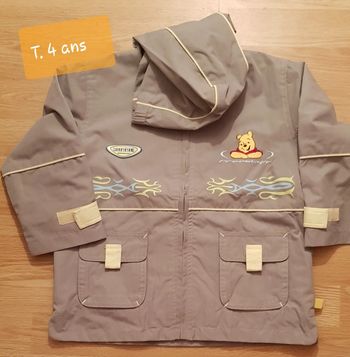 Veste coupe vent Disney Winnie vert kaki clair