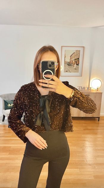 Top à Noeuds en Sequins