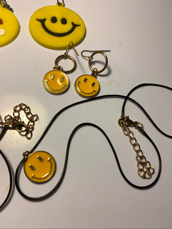 Lot bijoux accessoires smiley - photo numéro 3