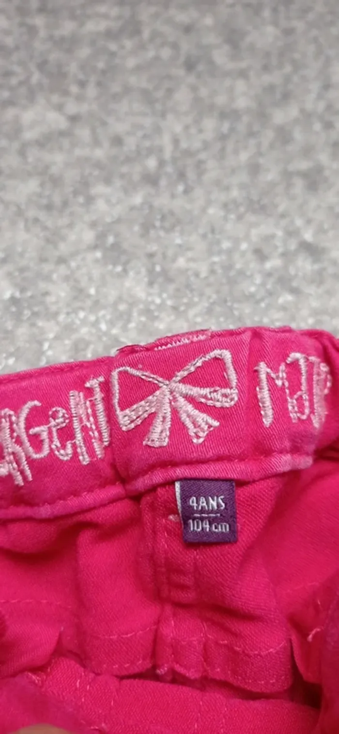 Pantacourt Sergent Major
Taille 4 ans 
Très bon état - photo numéro 4