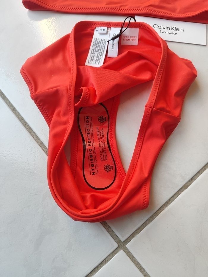 Maillot de bain en 12/14 ans - photo numéro 4