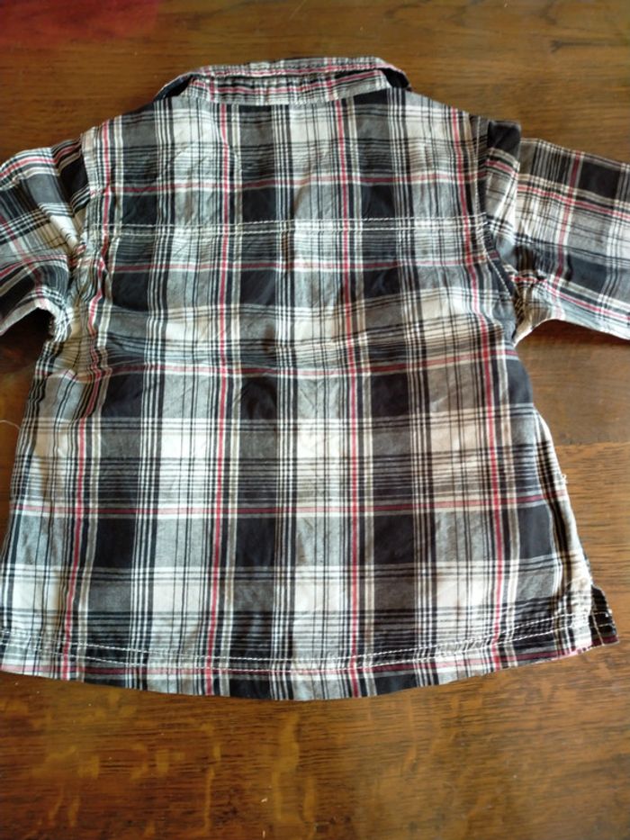 Jolie chemise à carreaux 23 mois - photo numéro 5