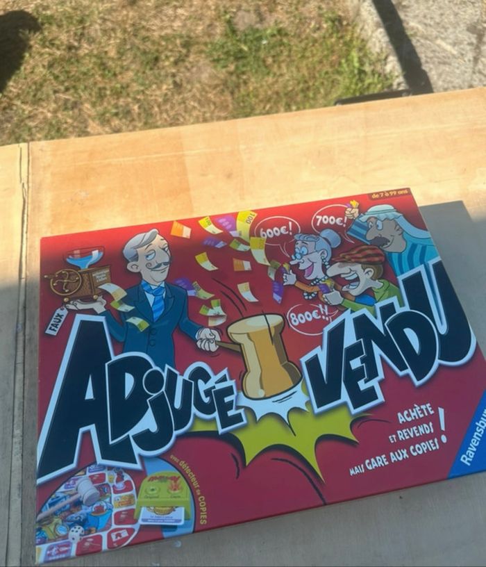Jeu de société « Adjugé vendu »