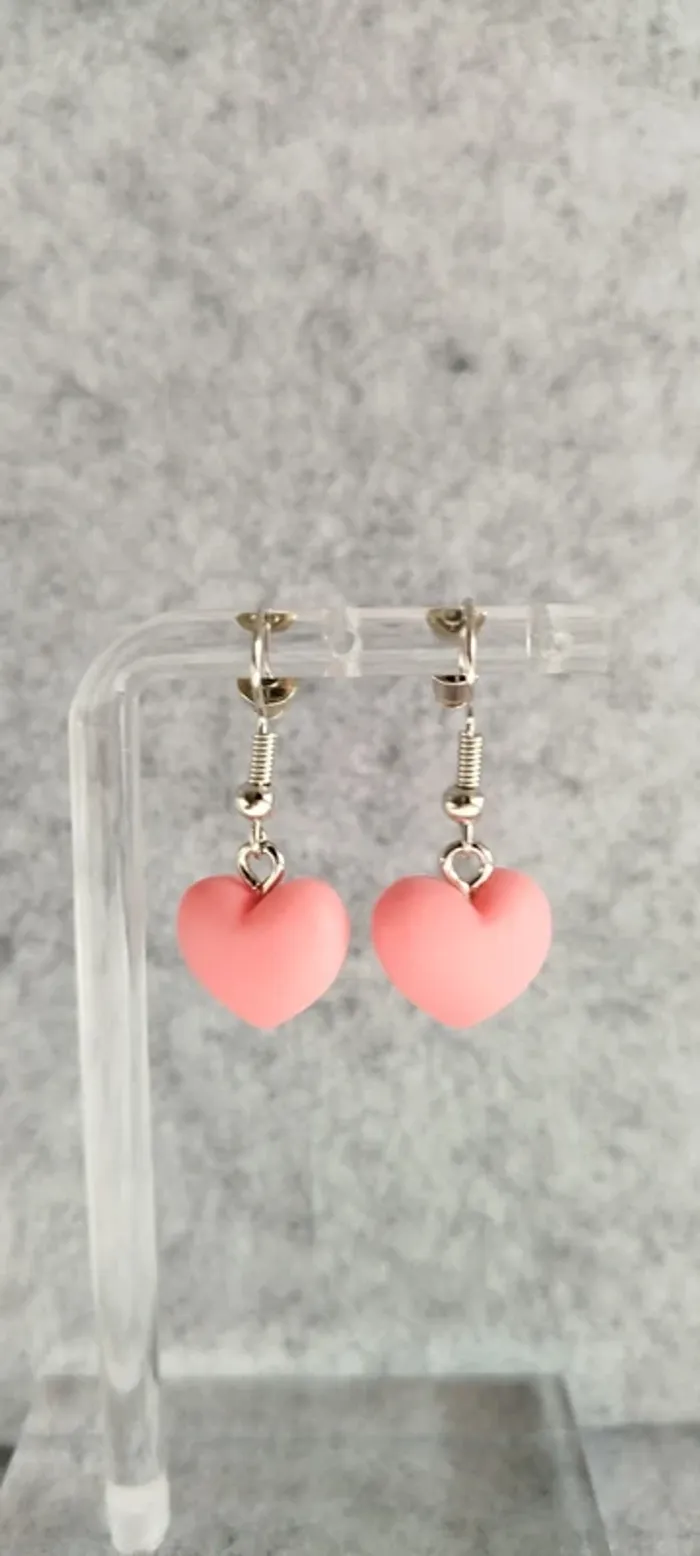 🍄 Boucles d’oreilles ▪ cœur rose mat