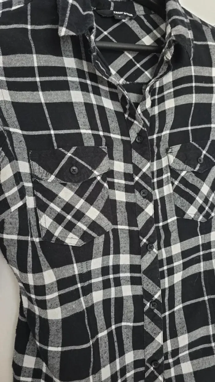 Chemise noir et blanche - photo numéro 3