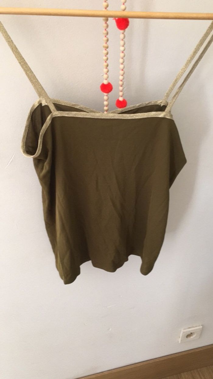 Magnifique petit top à bretelles kaki bretelles dorées taille M vintage - photo numéro 4