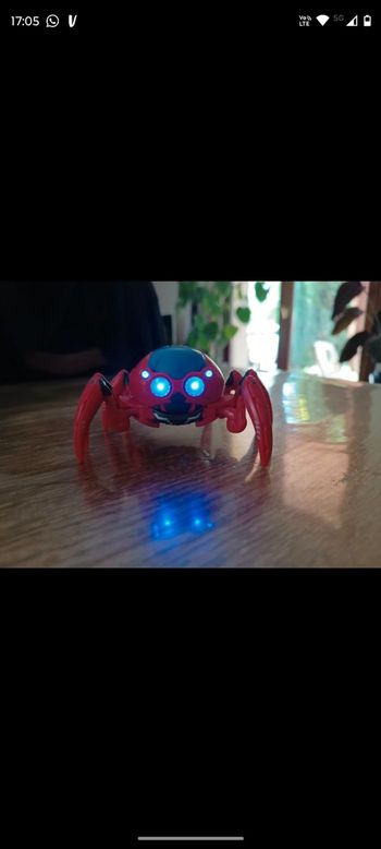 Spider Bot - Araignée électronique Spiderman - Disneyland