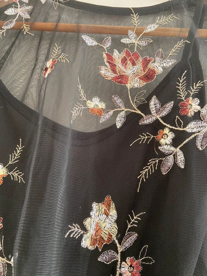 Blouse transparente noir en tulle et broderie fleurs - photo numéro 6