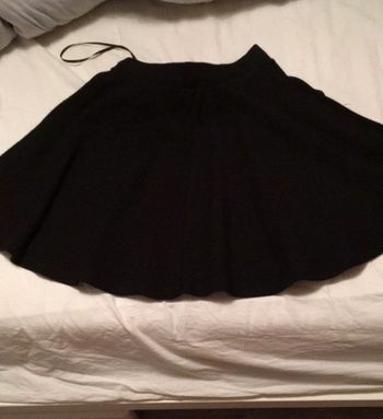 Jupe noir patineuse bershka xs