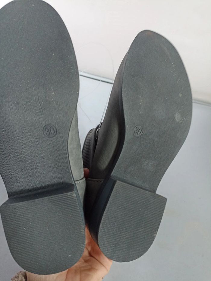 Bottines grises taille 30 - photo numéro 3