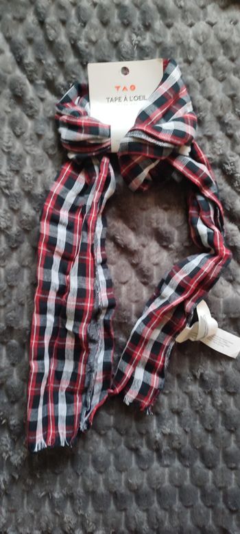 Echarpe enfants neuve tao