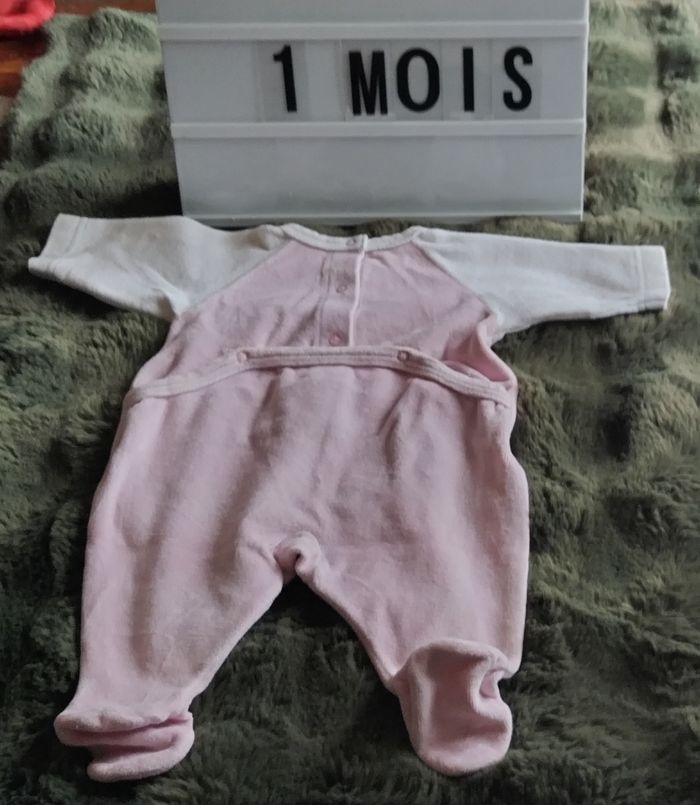 Pyjama 1 mois - photo numéro 2