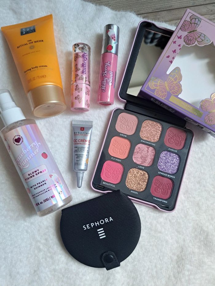 box maquillage et soins neufs. lot de produits dans un coffret 🎁 - photo numéro 2