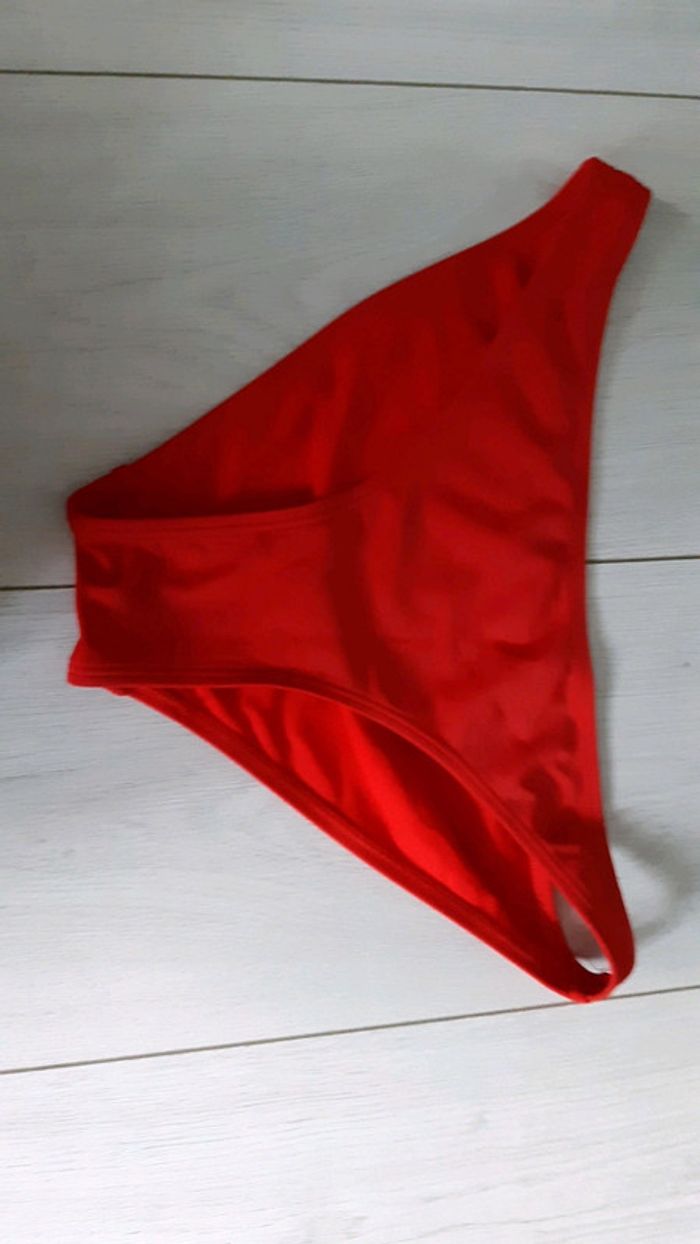 Maillot de bain Gémo 2 pièces rouge en taille 36. - photo numéro 2
