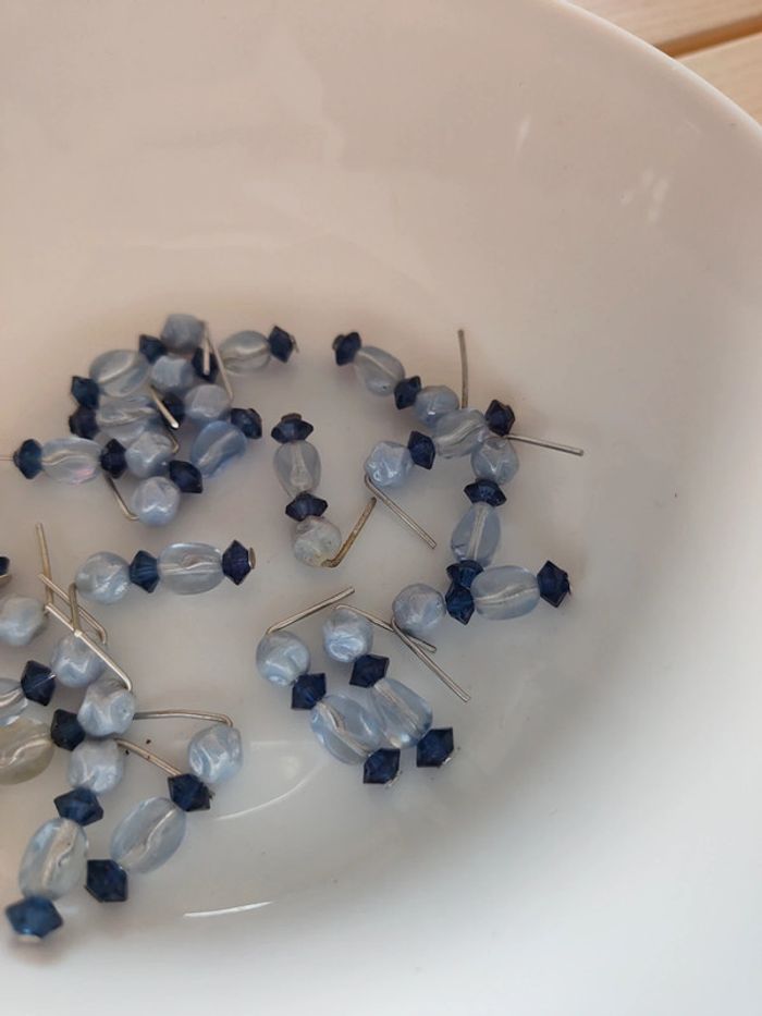 15 perles bleues - photo numéro 3