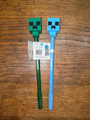 Lot de 2 bics Minecraft neufs