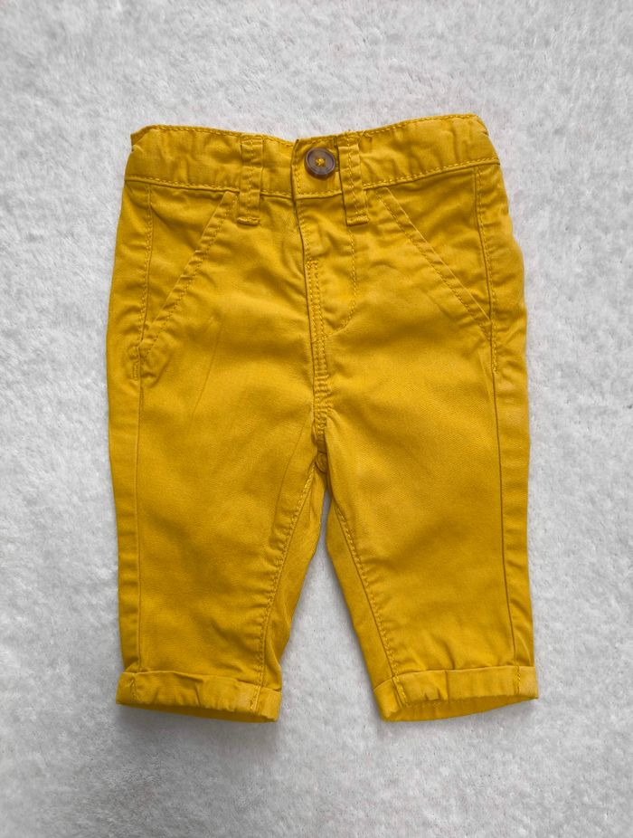 Pantalon 1 mois - photo numéro 1