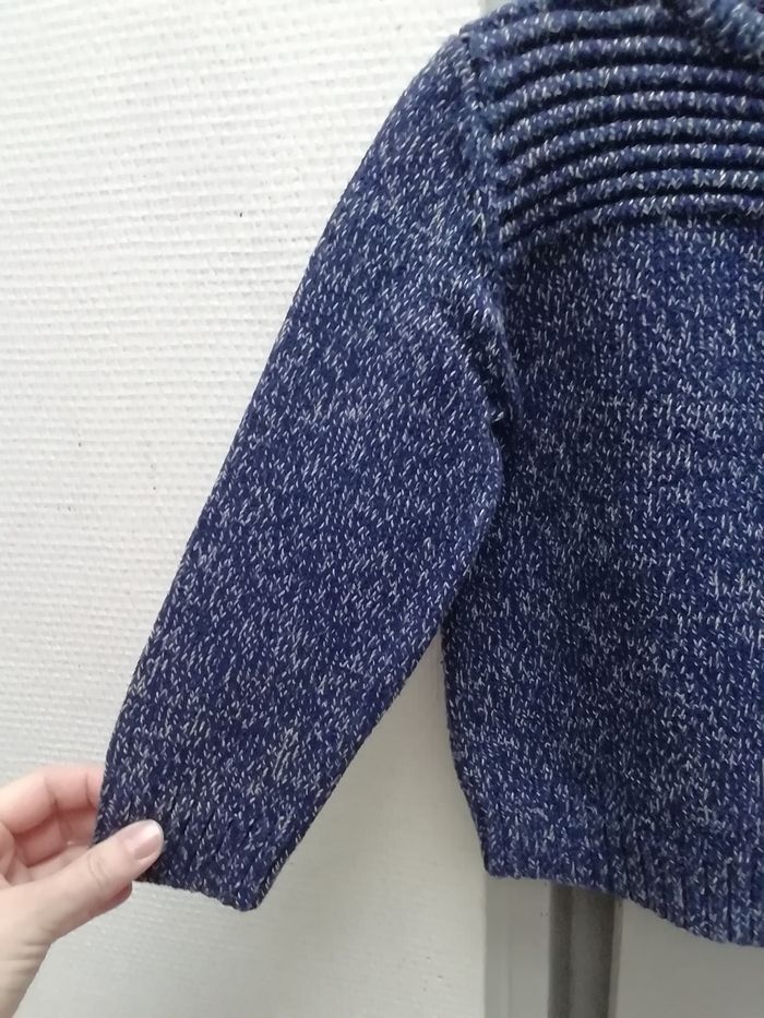 Vends pull bleu - photo numéro 2