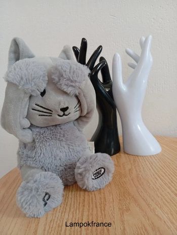 Peluche articulé coucou pioupiou merveilles interactive grise animaux en peluches