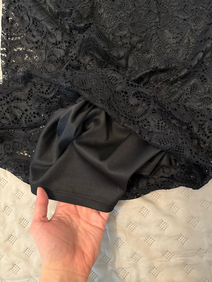 Robe Camille de Paris neuve M noir dentelles - photo numéro 8