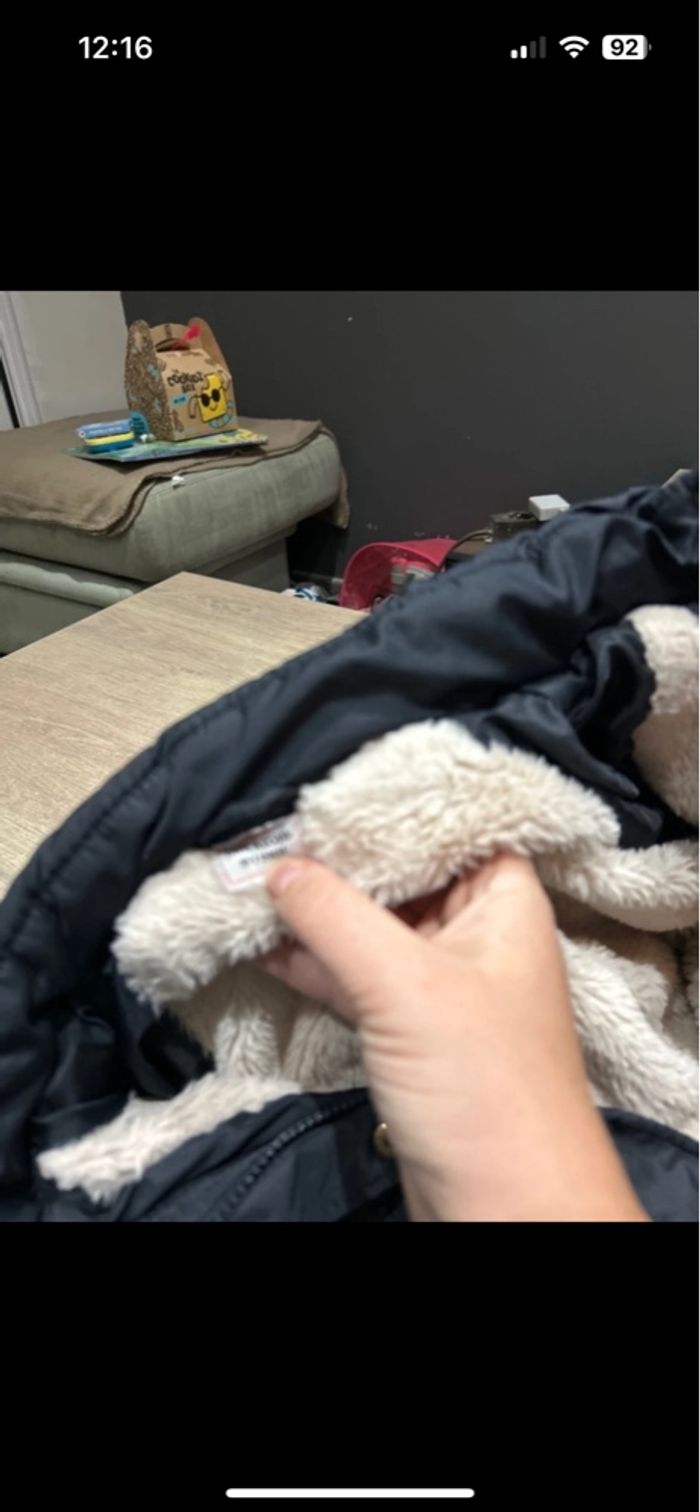 Manteau noir fille chaud à capuche moumoute enlevable 8 ans - photo numéro 6