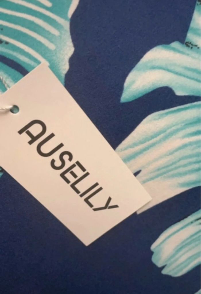 Neuve avec étiquette - Auselily - Robe longue fleurie - Taille M - Bleu Marine & Turquoise - photo numéro 4