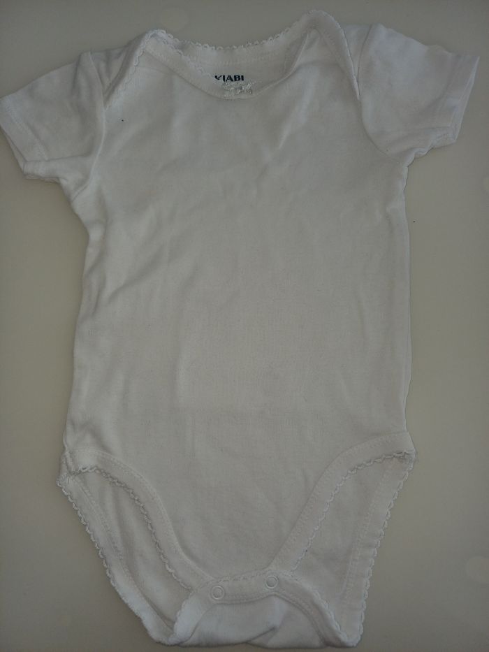 Body neuf taille 9 mois