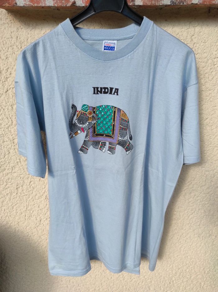 T shirt bleu clair India