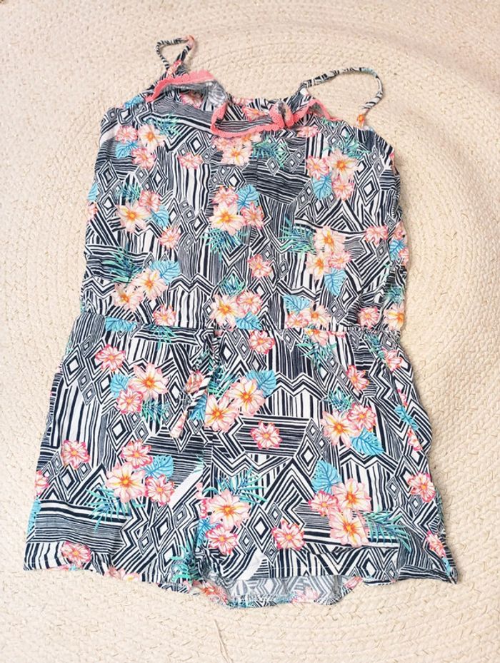 Combinaison combi short fille taille 11/12 ans marque Primark