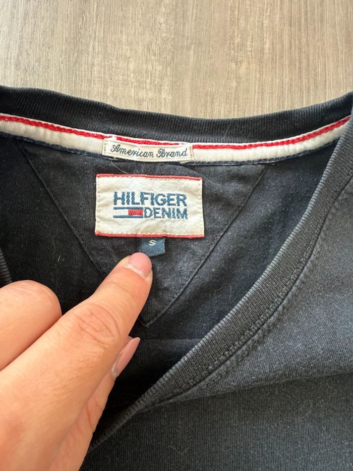 T-shirt Tommy Hilfiger taille S - photo numéro 2