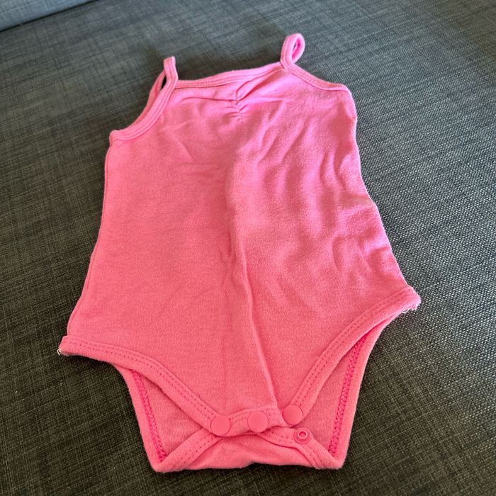 Lot de 6 bodies taille 3-6 mois - photo numéro 7