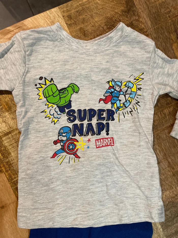 Pyjama Marvel 6 mois - photo numéro 2