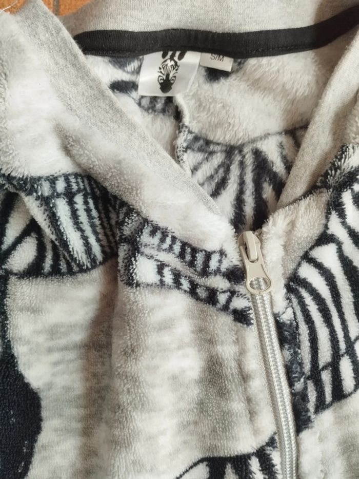 🦓 Combi-pyjama - polaire - Zèbres - Taille S/M - The cookies company 🦓 - photo numéro 2