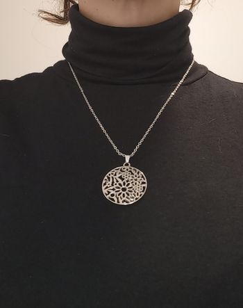 Collier fantaisie,  neuf