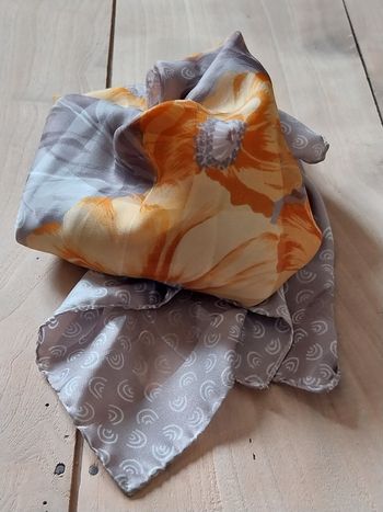 Foulard Carré à Fleurs orange pour Femme vintage