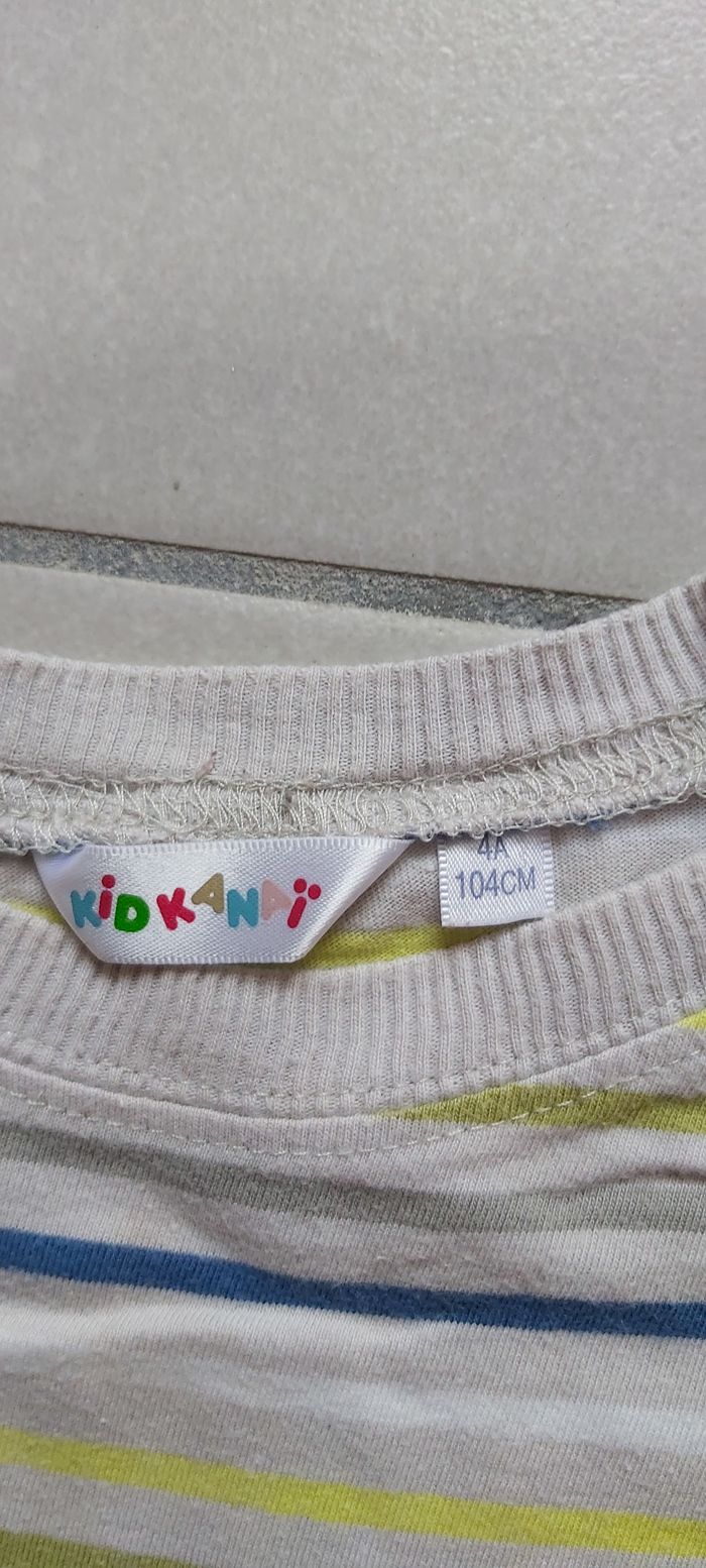 Tshirt manche courte 4 ans - photo numéro 3