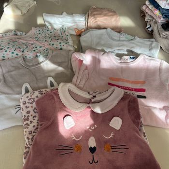 Lot de pyjamas toutes marques