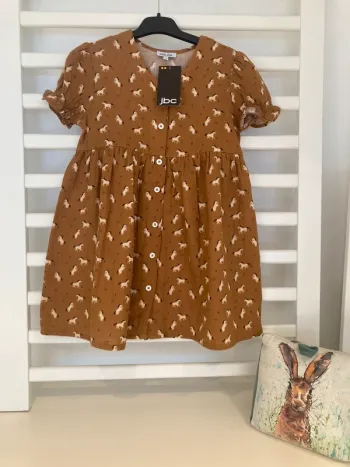 6 ans - Robe neuve avec étiquette motif avec cheval